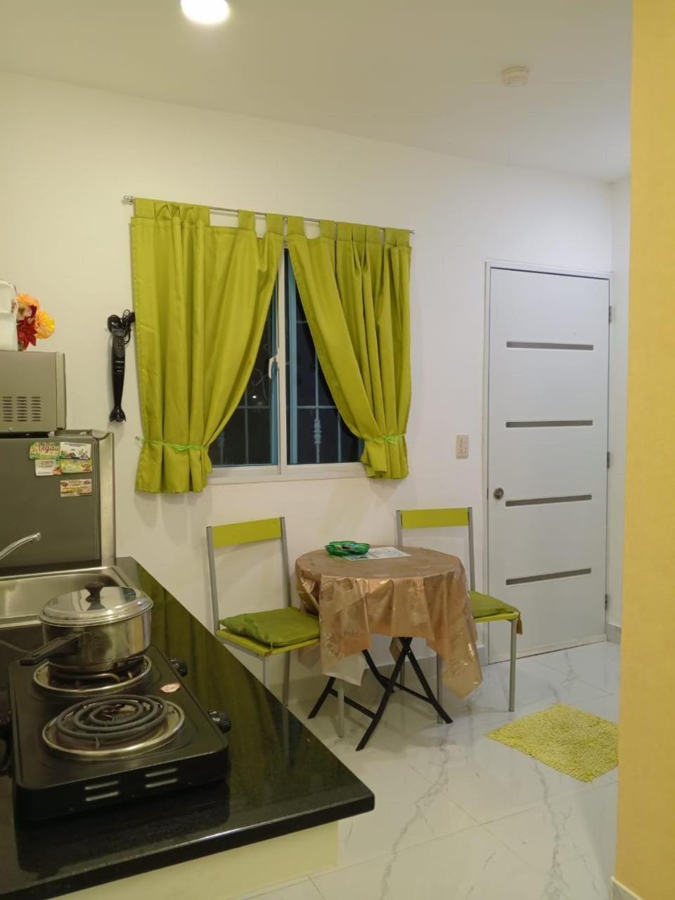 AVE FENIX Apartments