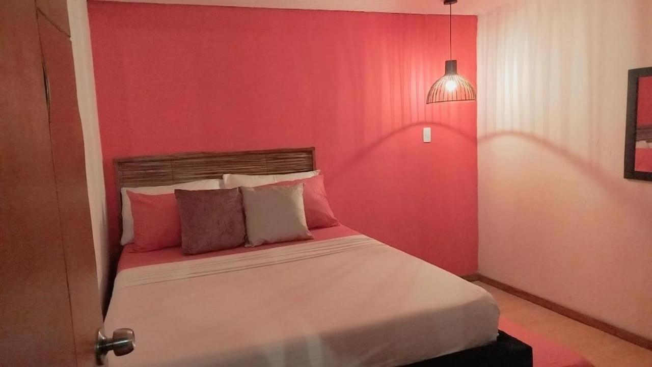 HABITACION HASTA PARA 4 PERSONAS CON AIRE ACONDICIONADO Y WIfI