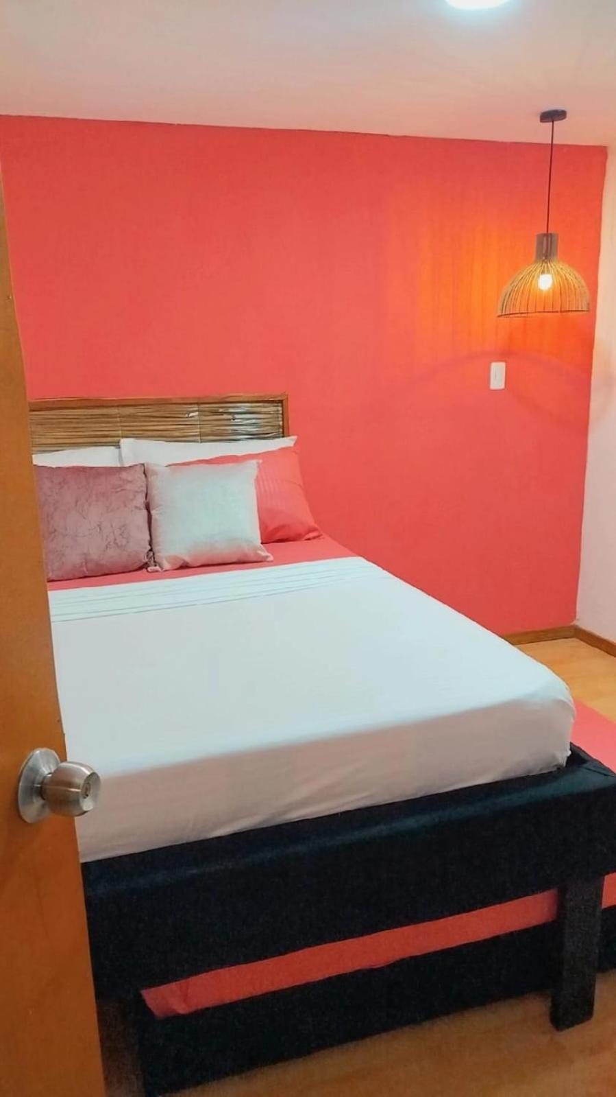 HABITACION HASTA PARA 4 PERSONAS CON AIRE ACONDICIONADO Y WIfI