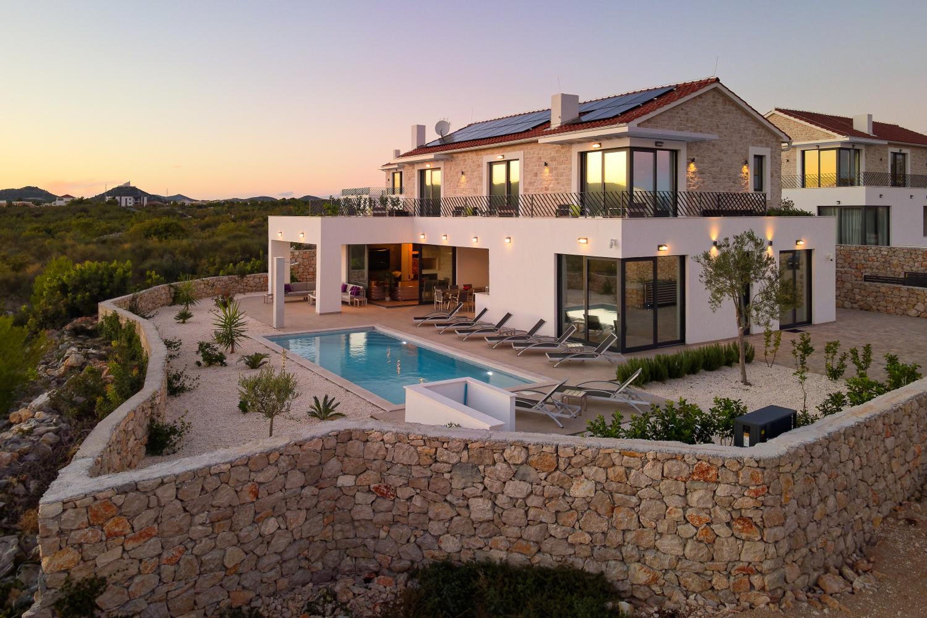 Hotel Villa Liliana Vodice - Image 1