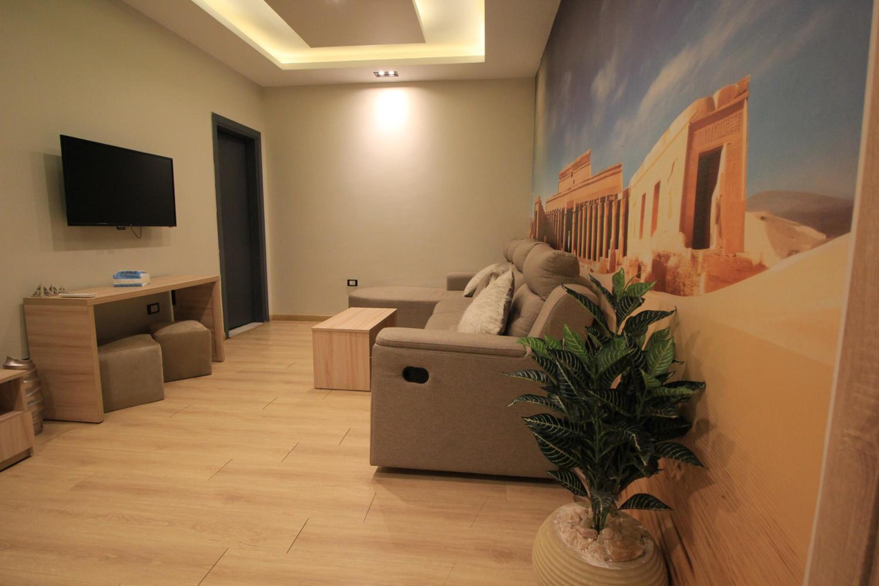 Sphinx Palm View