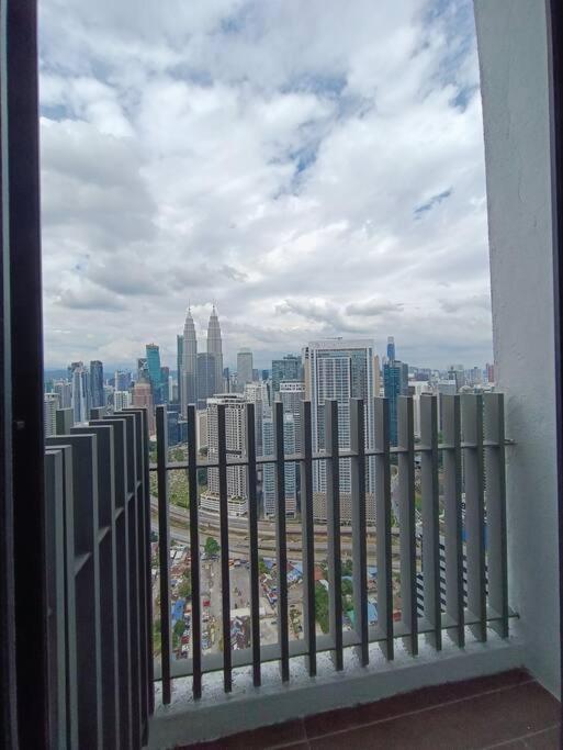 LUX 39A Balcony KLCC View 1 Bedroom Infinity Pool