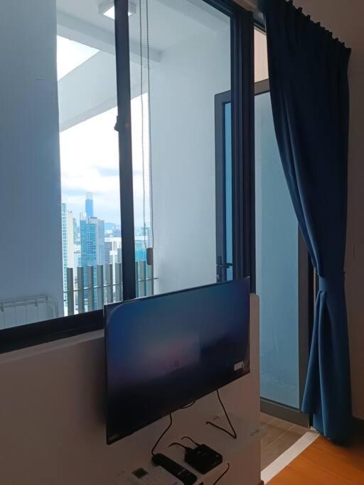 LUX 39B KLCC view Studio