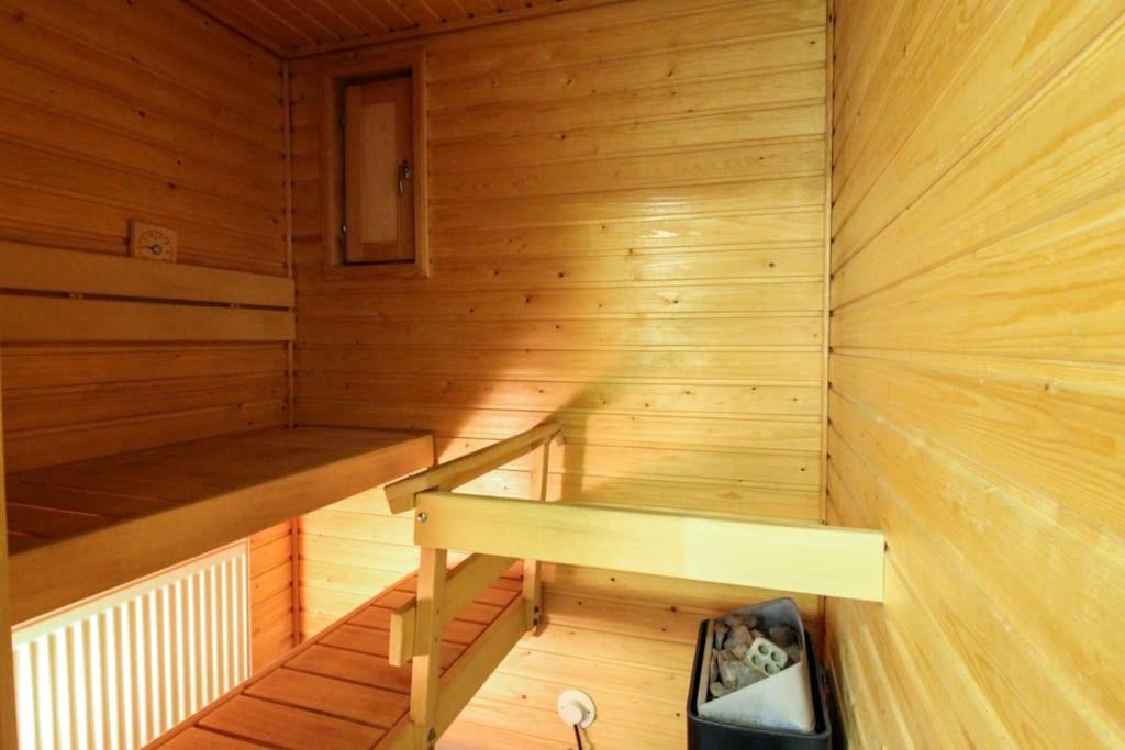Tunnelmallinen yksiö omalla saunalla