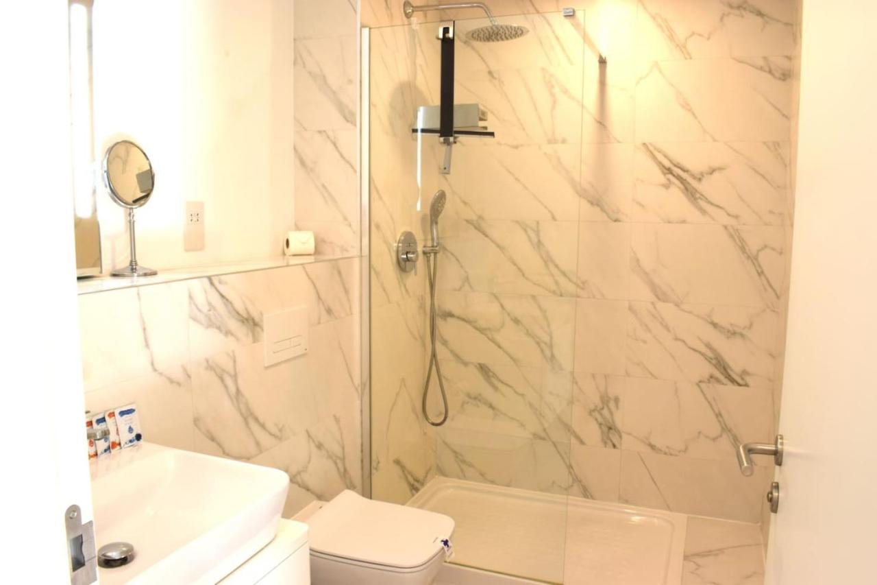 Chic Apartment And Spa Gibraltar