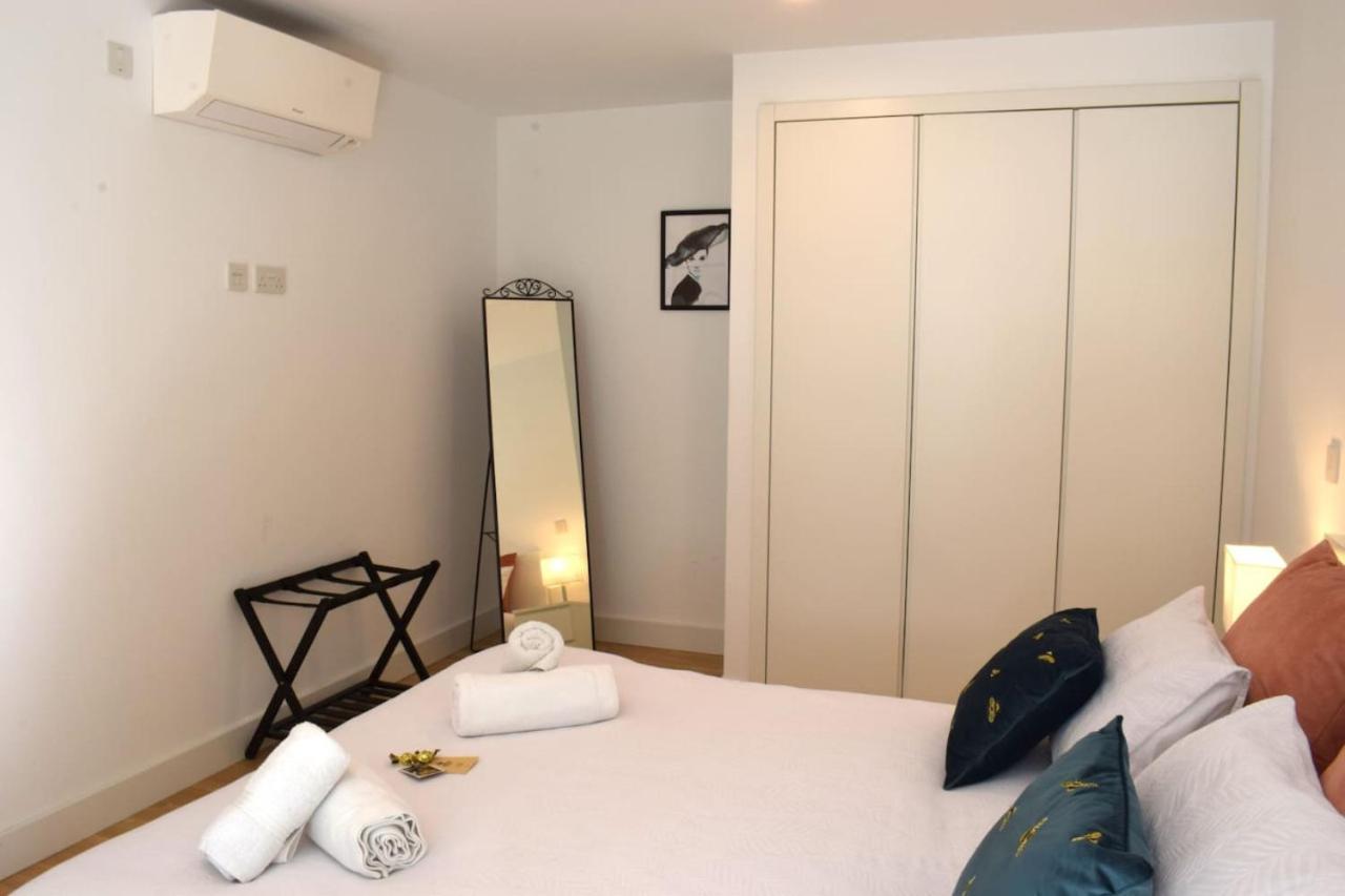 Chic Apartment And Spa Gibraltar