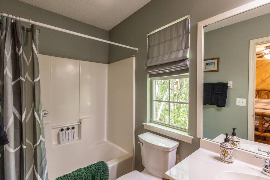 Pet-Friendly Luxury Cabin With Fire Pit Near Helen view 3