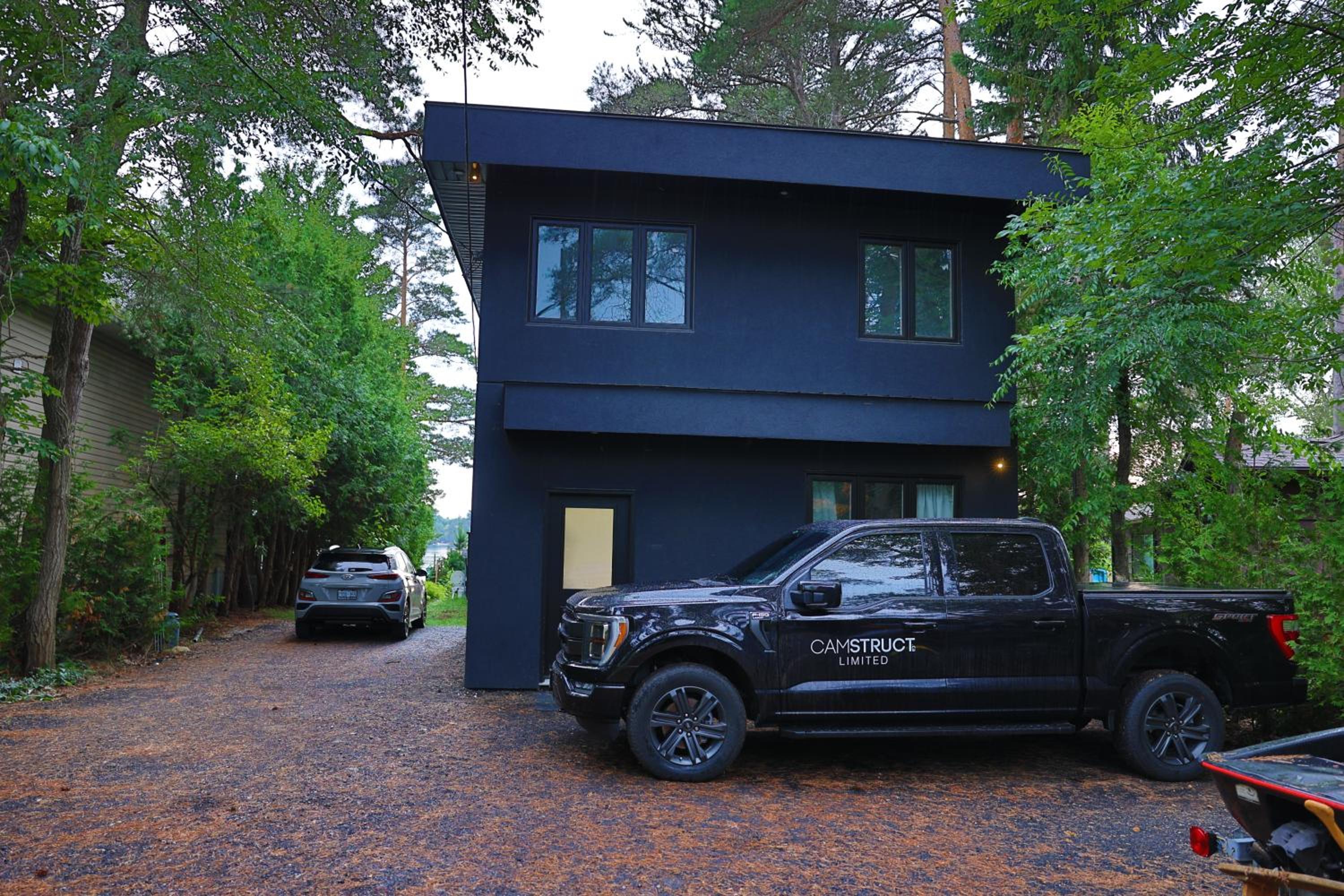 Luxury Lakefront with Sauna & EV