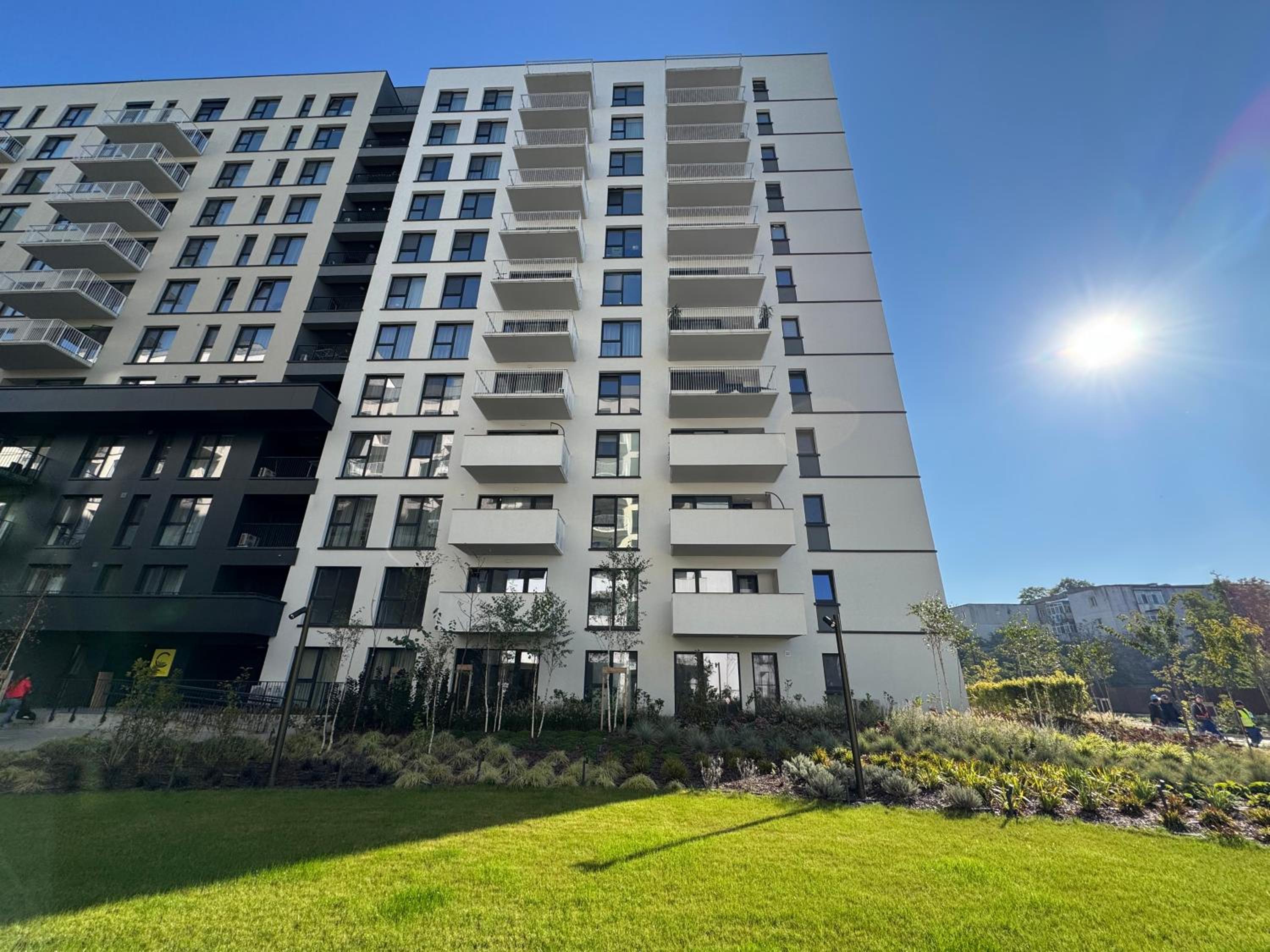 Xclusive luxury Silk District
