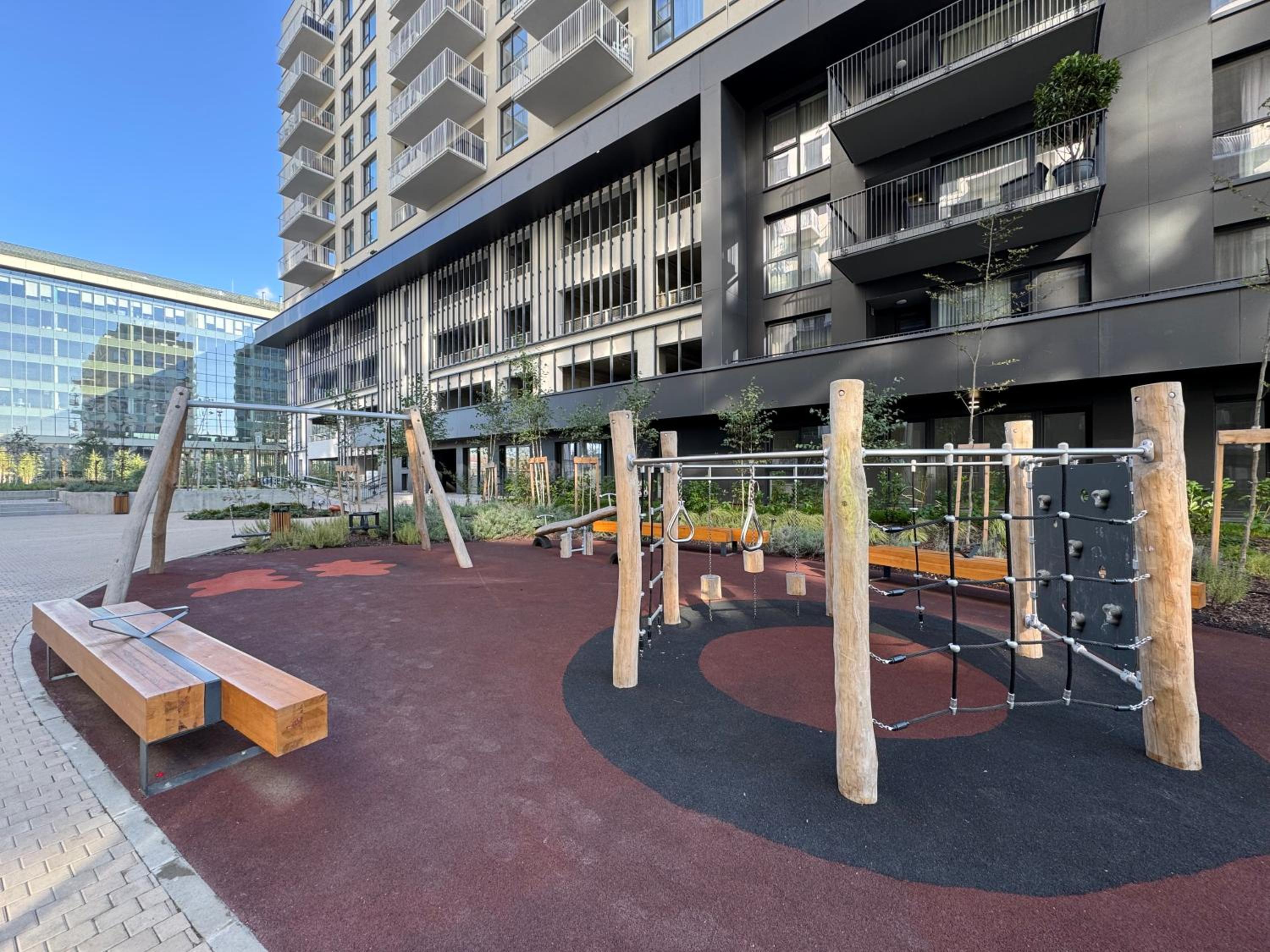 Xclusive luxury Silk District