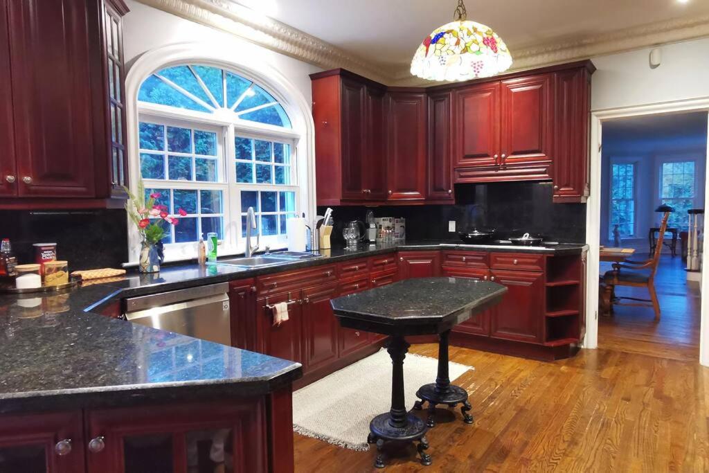 Waterfront heated pool seasonal Acre yard BBQ