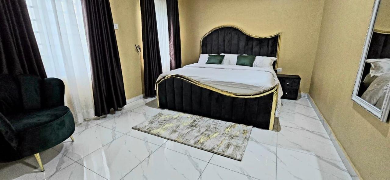 Eden Luxurious Apartments view 4