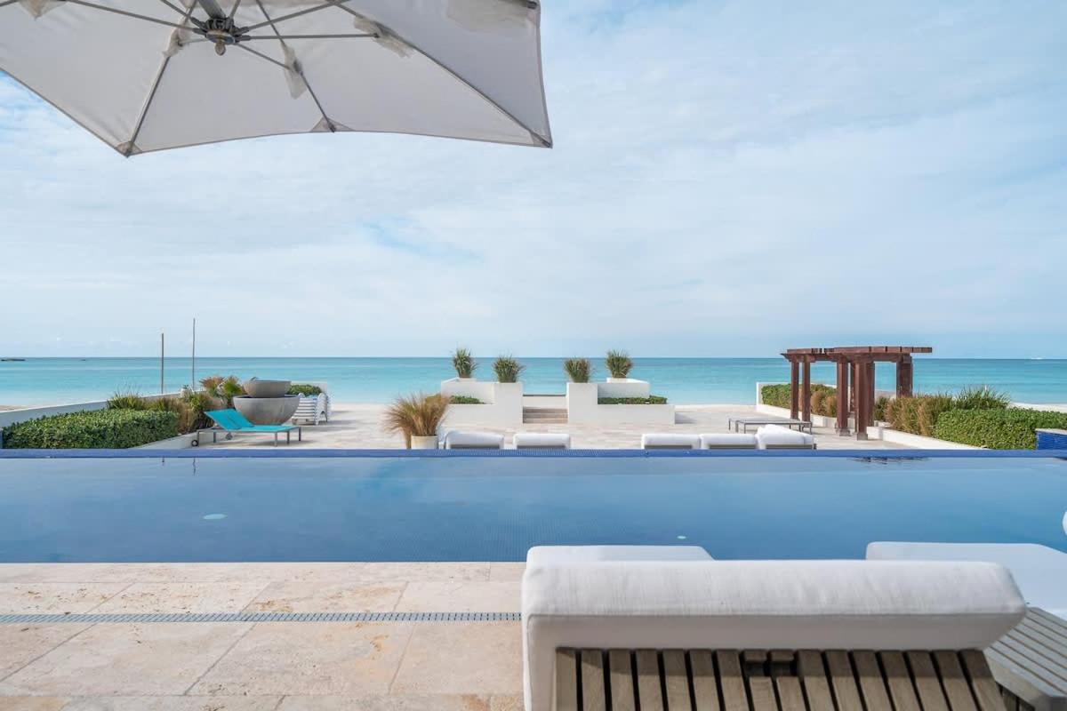 Biminis Beachfront Dream Villa