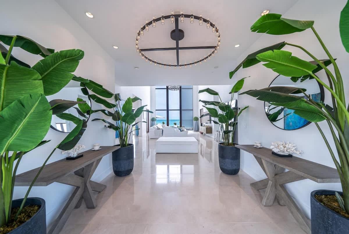 Biminis Beachfront Dream Villa