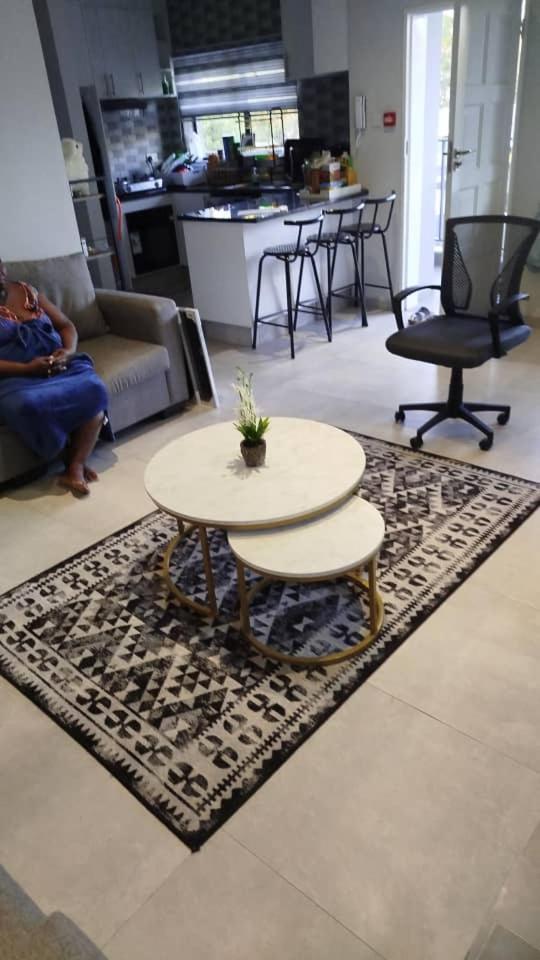 Baraka's Nest Deluxe Double Room 1 Adult 2 Children