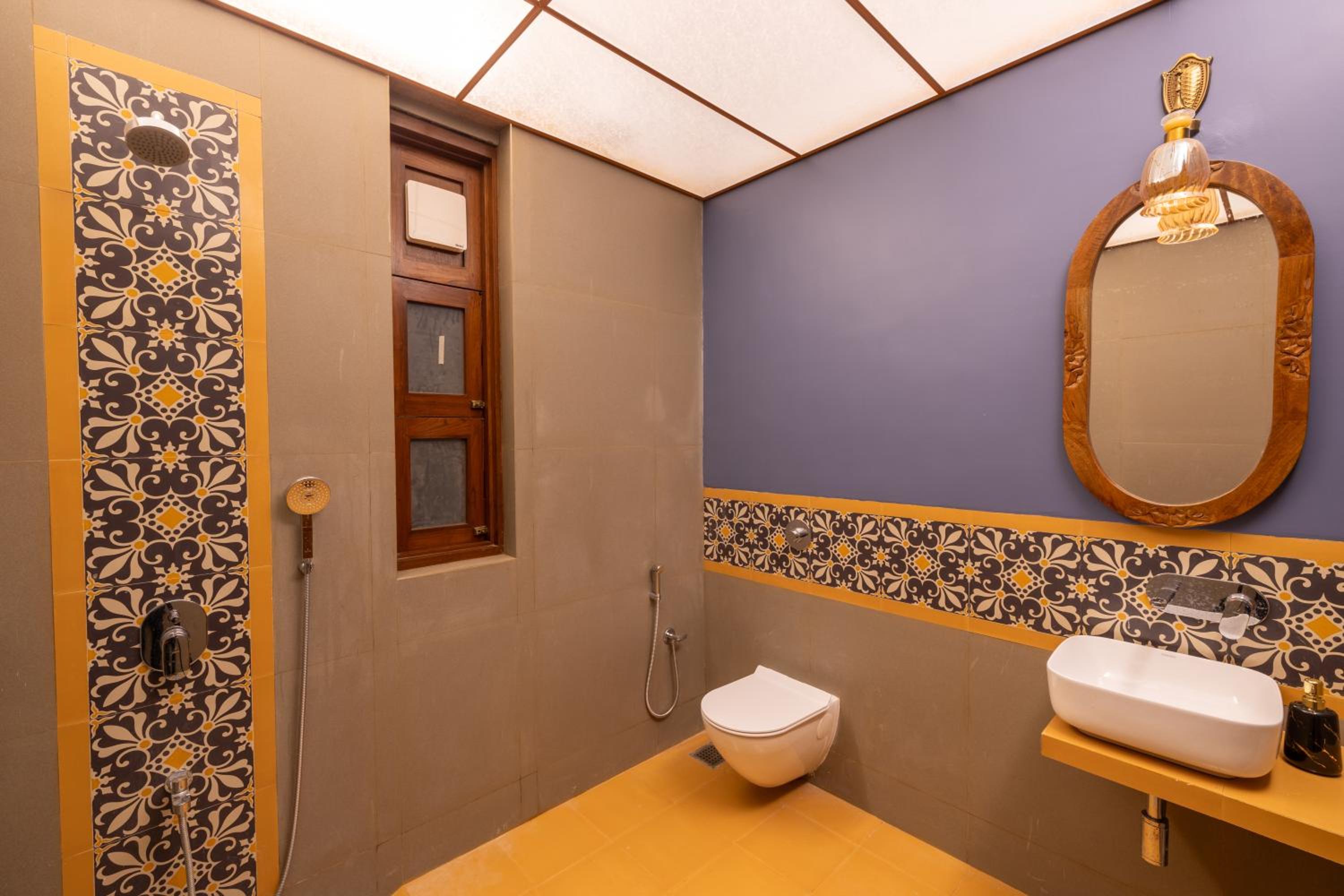 Ishaan Holiday Home