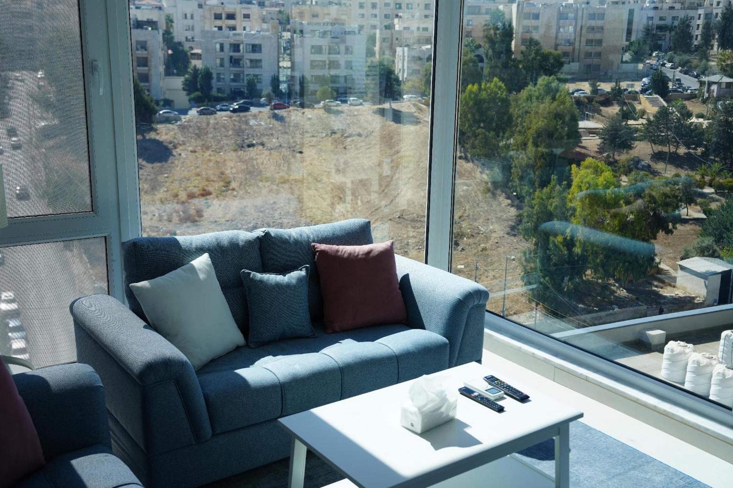 Janty Apartments