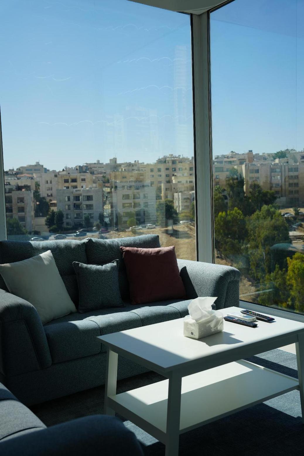 Janty Apartments