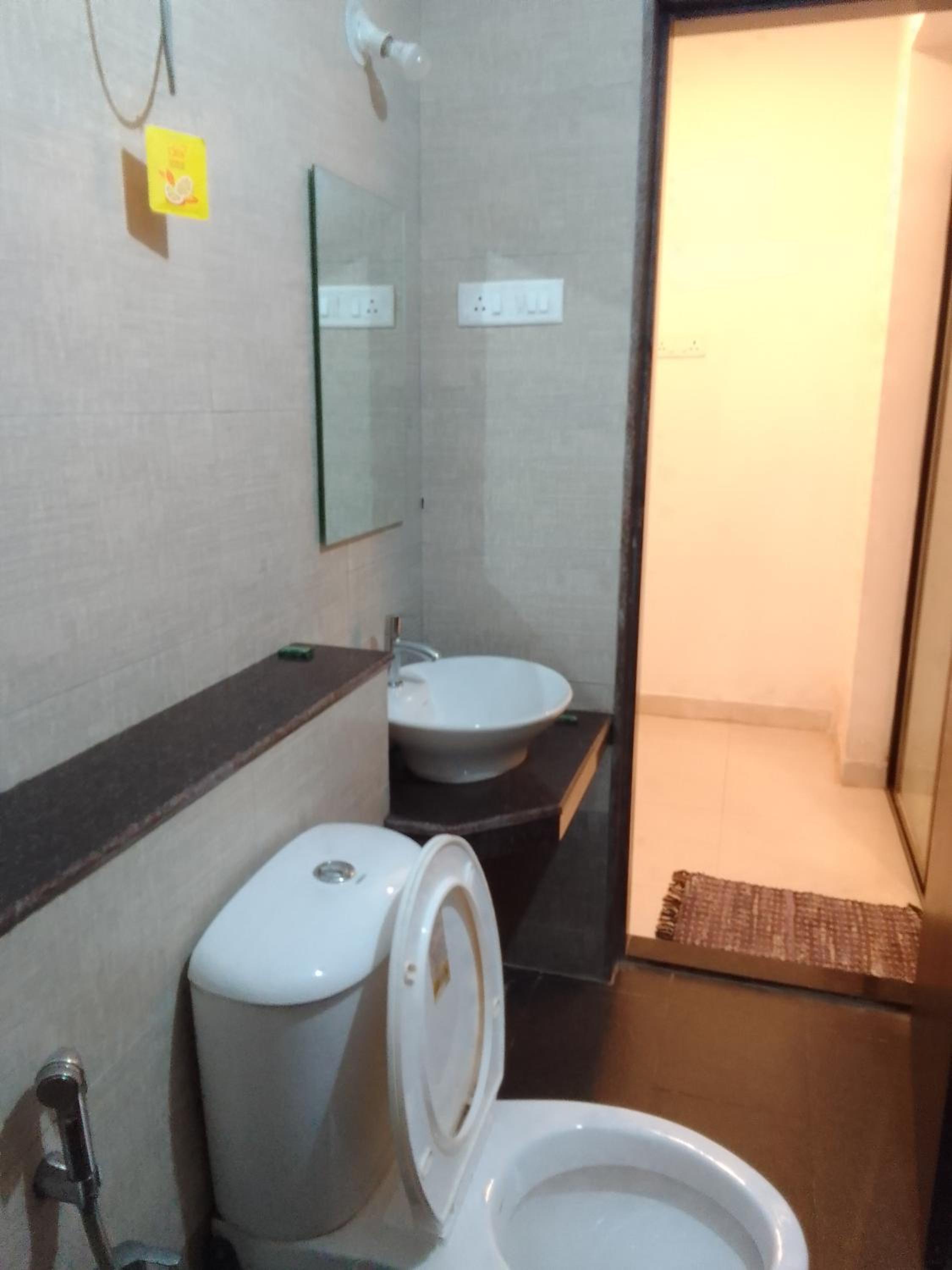 Luxury Studio resort apart near to candolim beach AC Wifi