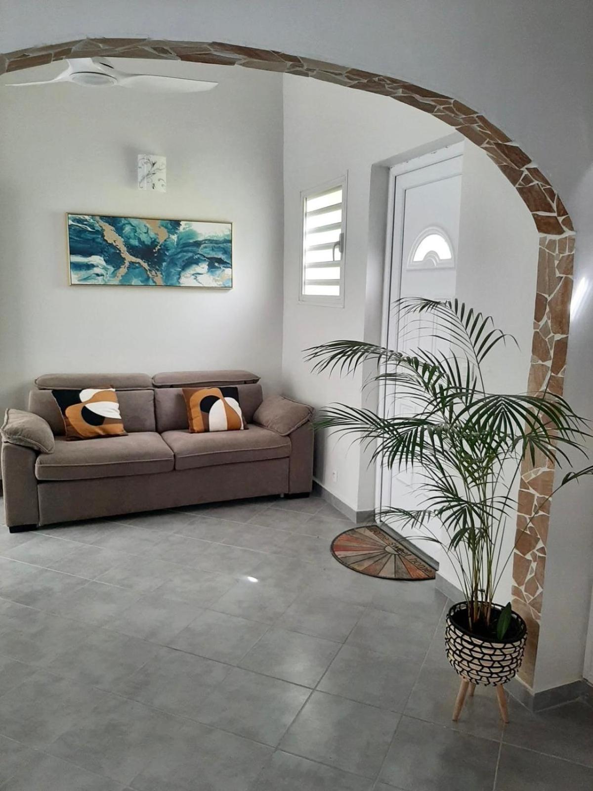 Ti Kaz Kréol view 3