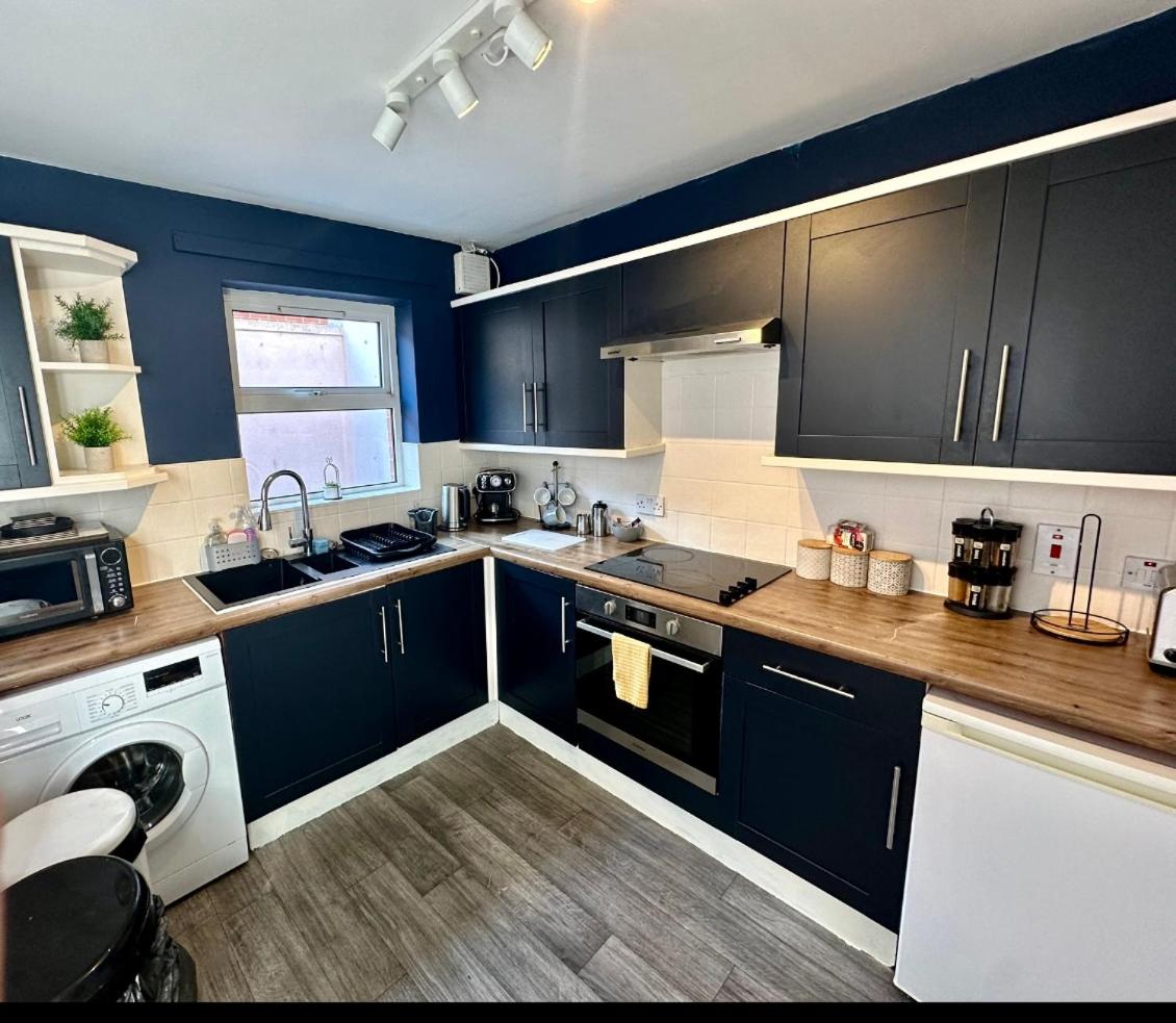 4BR House Popular Ravenhill Road