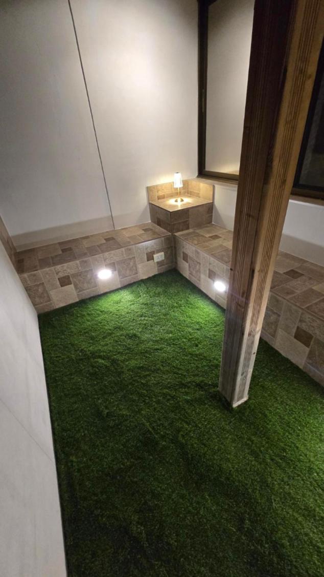 Janty Apartments