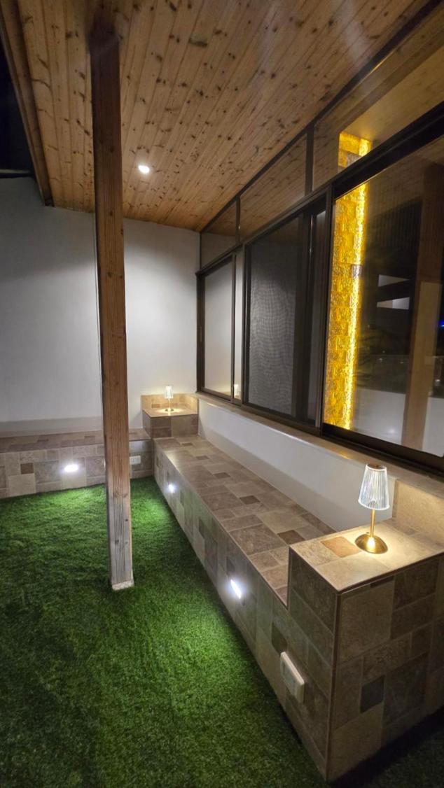 Janty Apartments