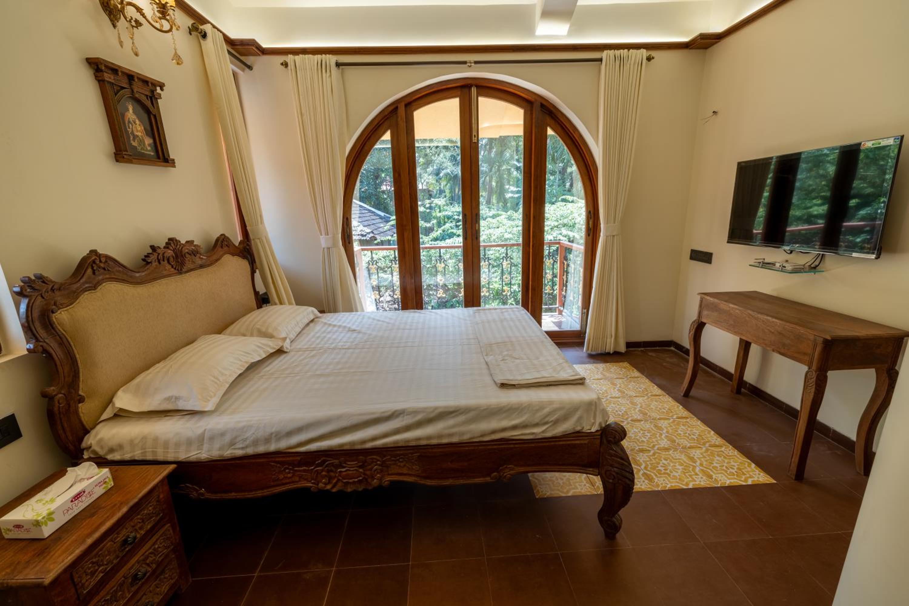 Ishaan Holiday Home