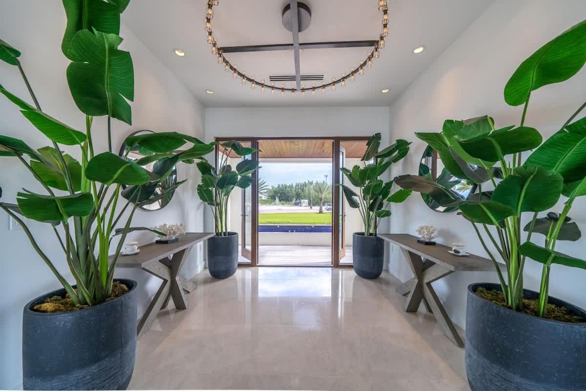 Biminis Beachfront Dream Villa