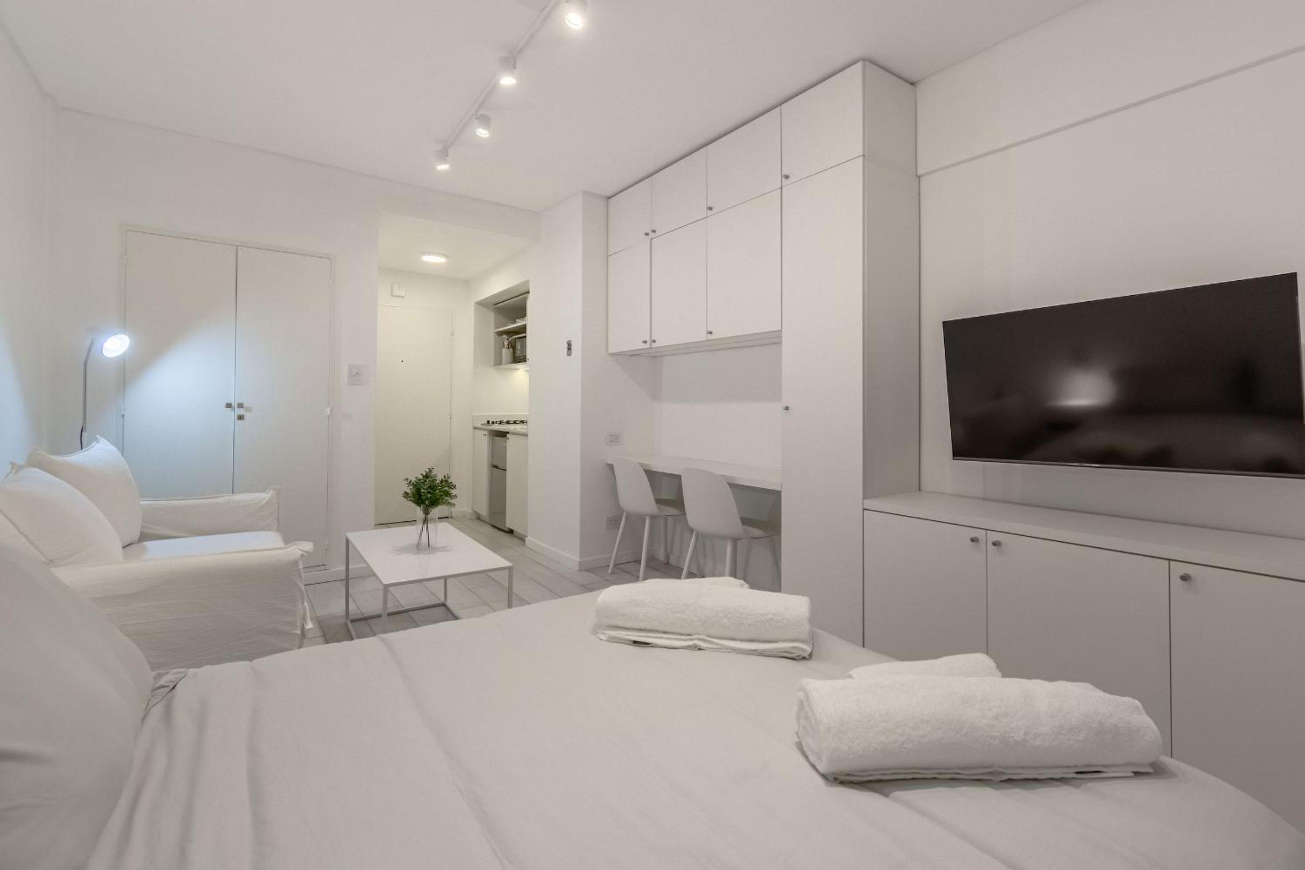 Modern Studio on Av. Libertador | 24/7 Security