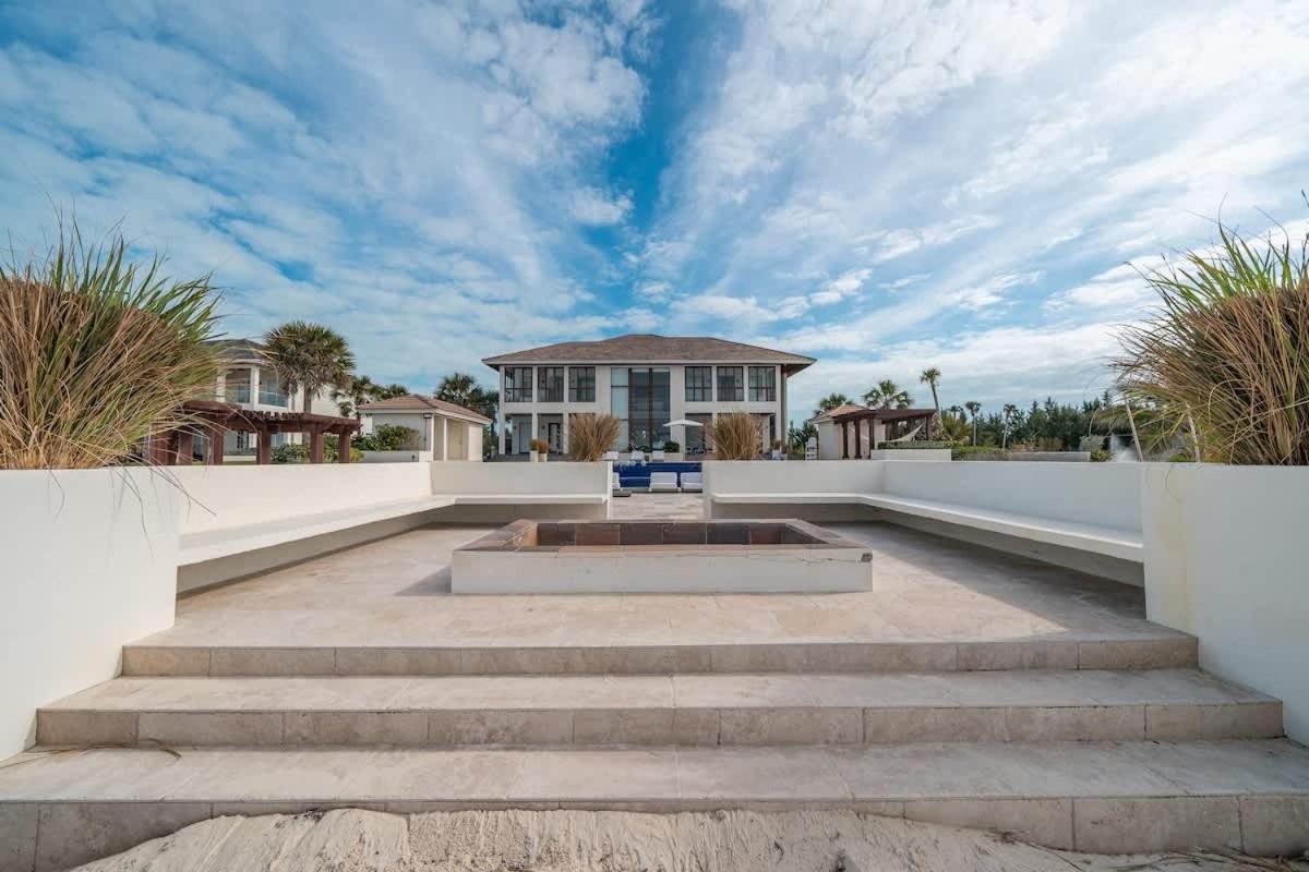 Biminis Beachfront Dream Villa