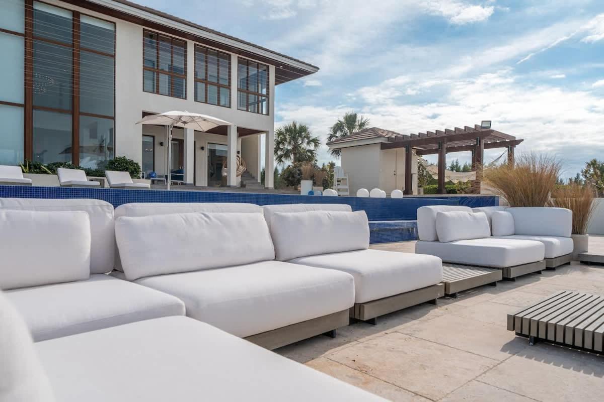 Biminis Beachfront Dream Villa
