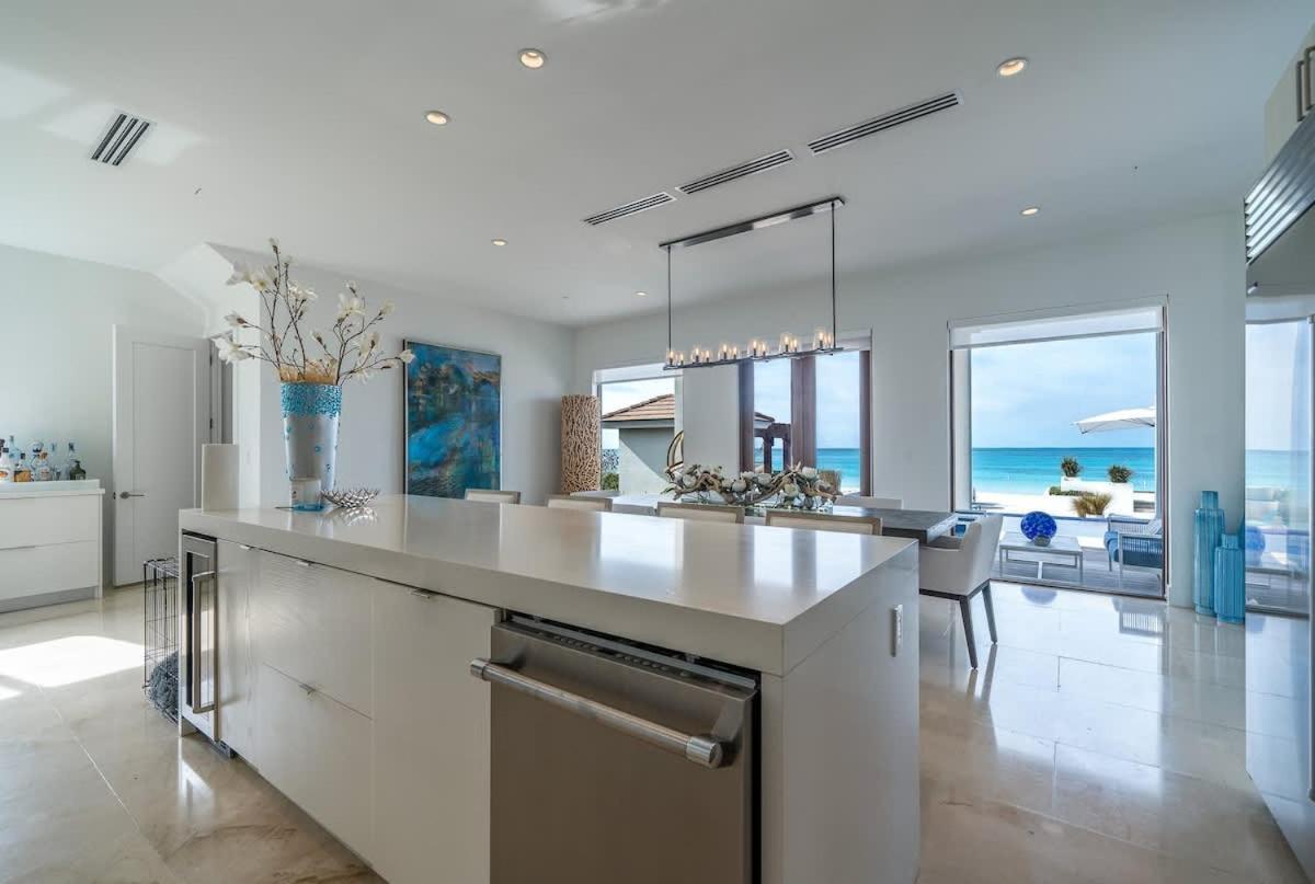 Biminis Beachfront Dream Villa