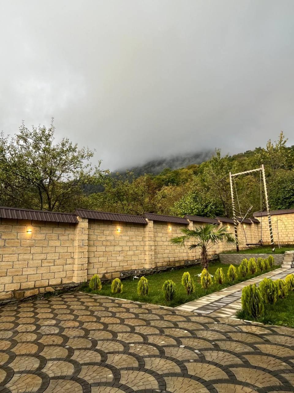 İndoor Hot Pool Mountain View Chalet