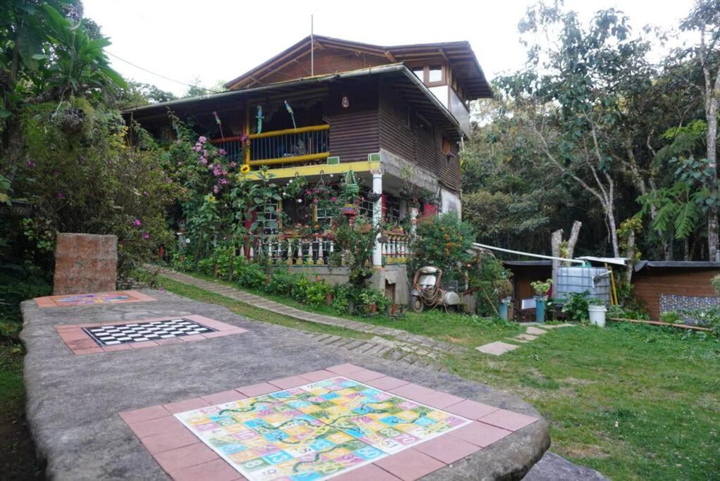 Amplia Casa Campestre en Santa Elena cerca a Medellín - Cabaña Aru