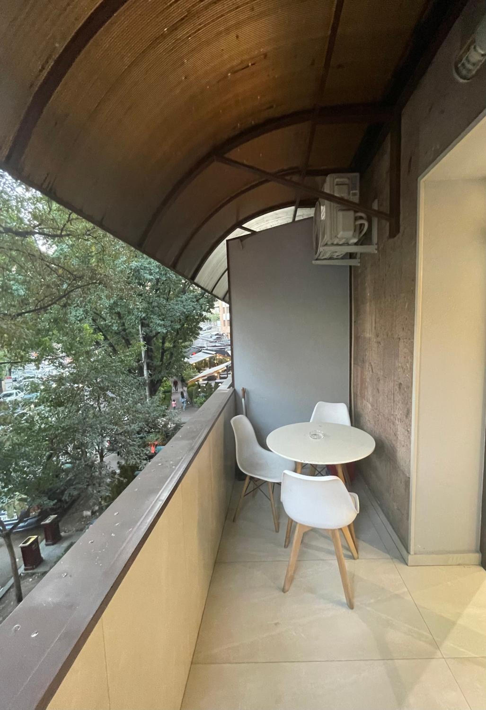 Saryan House