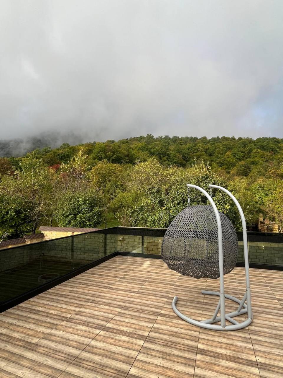İndoor Hot Pool Mountain View Chalet