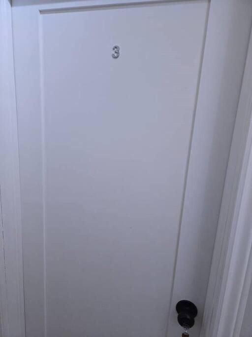 Cozy Oakville Haven Room 3