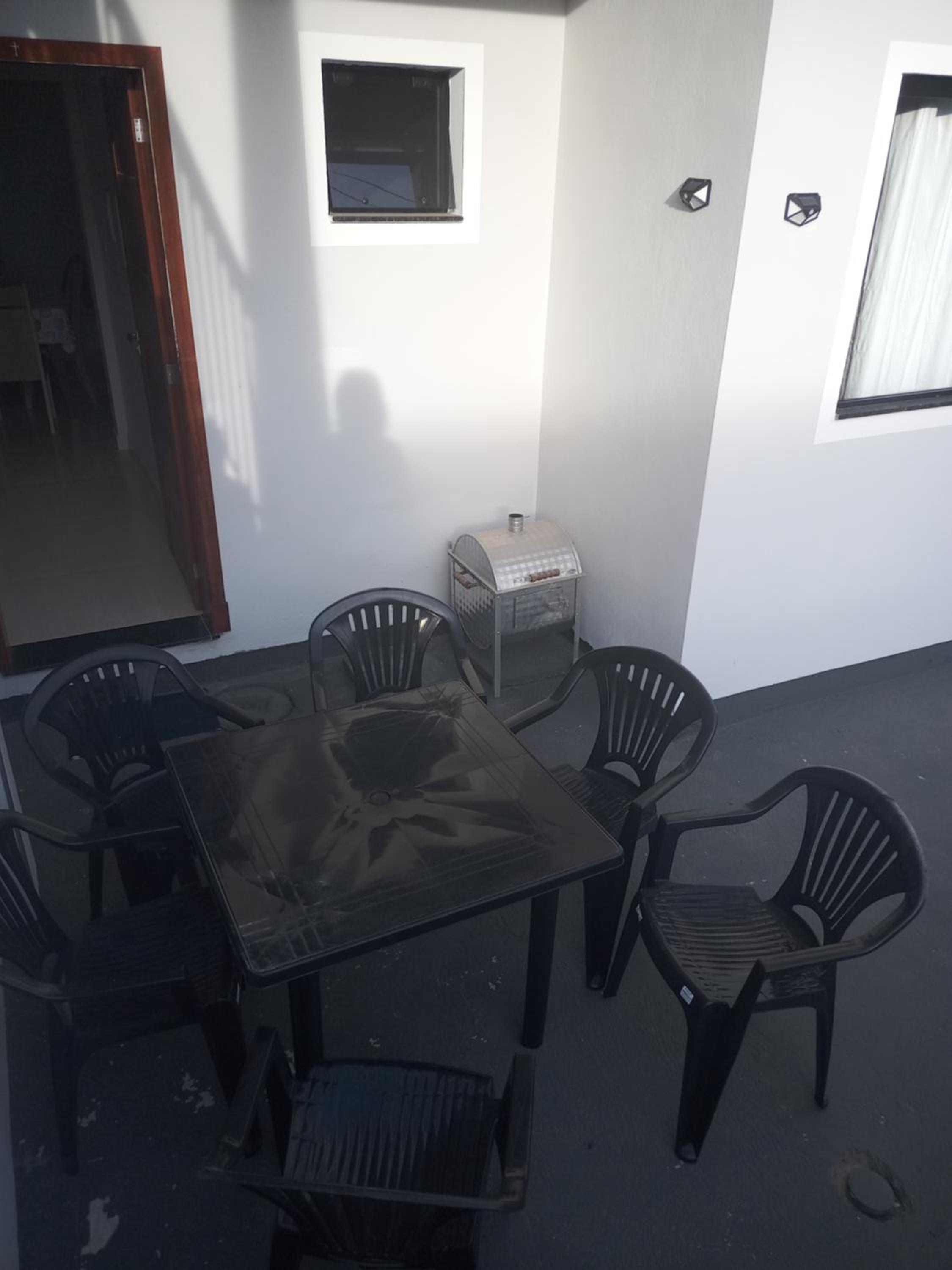 Casa 200m da praia, 8 pessoas, piso inferior