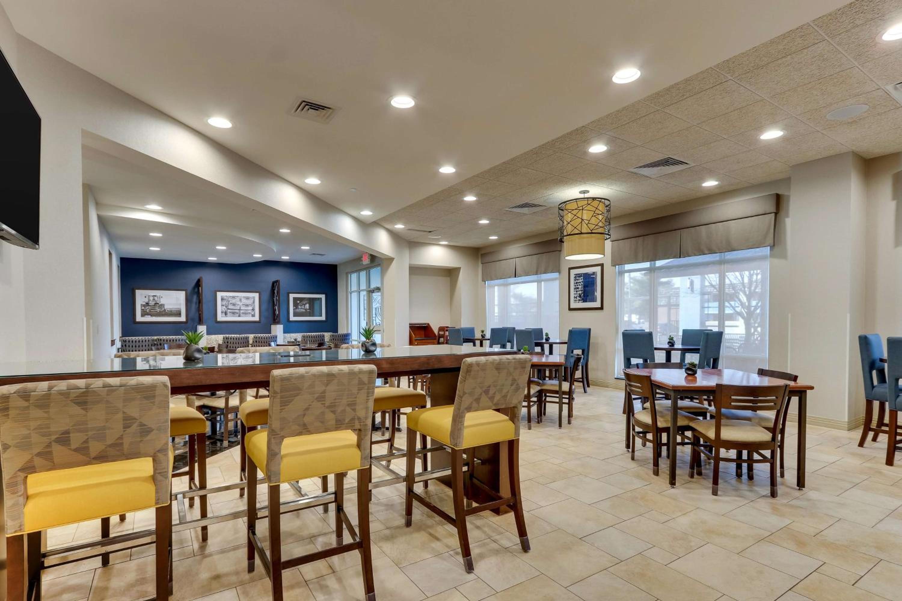 Sikeston Vacations - Drury Inn  Suites Sikeston - Property Image 5