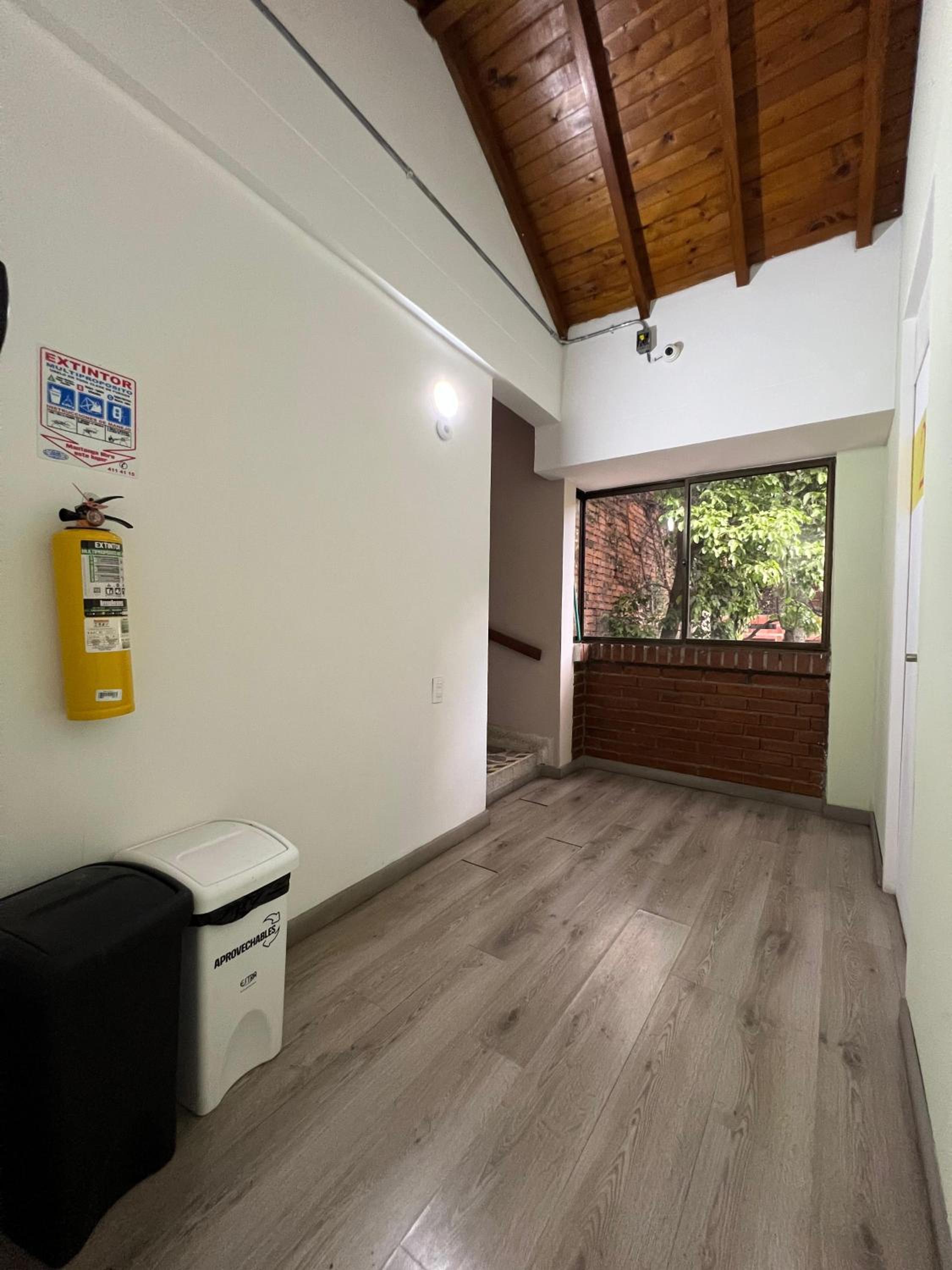 Aparta estudio cerca al Parque Lleras M202 By Roots Rentals