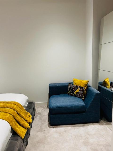 Luxury High Rise 2-Bed With Lovely View In Canary Wharf