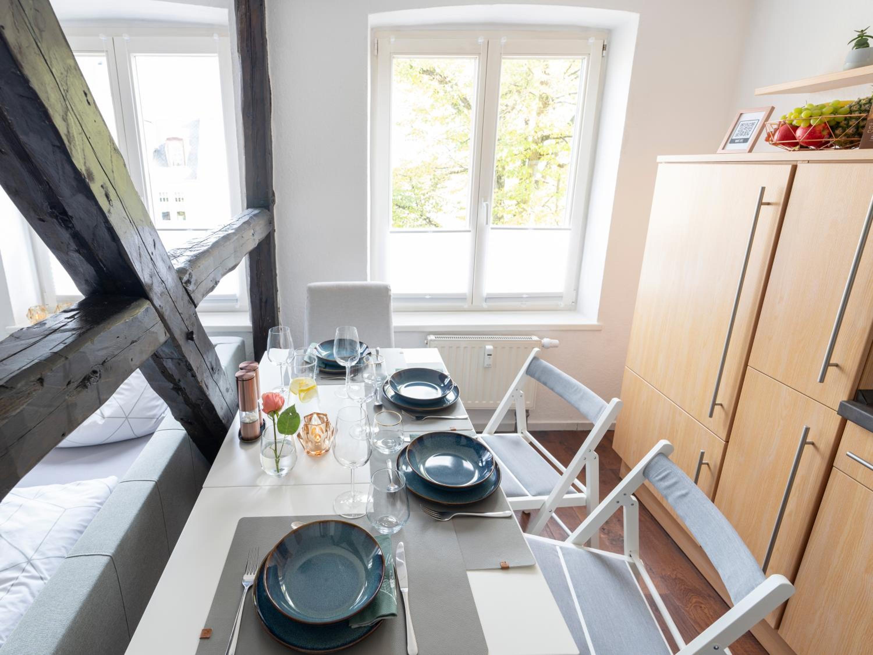 Schlosskönig - Modernes & zentrales Apartment mit Balkon und Arbeitsplatz