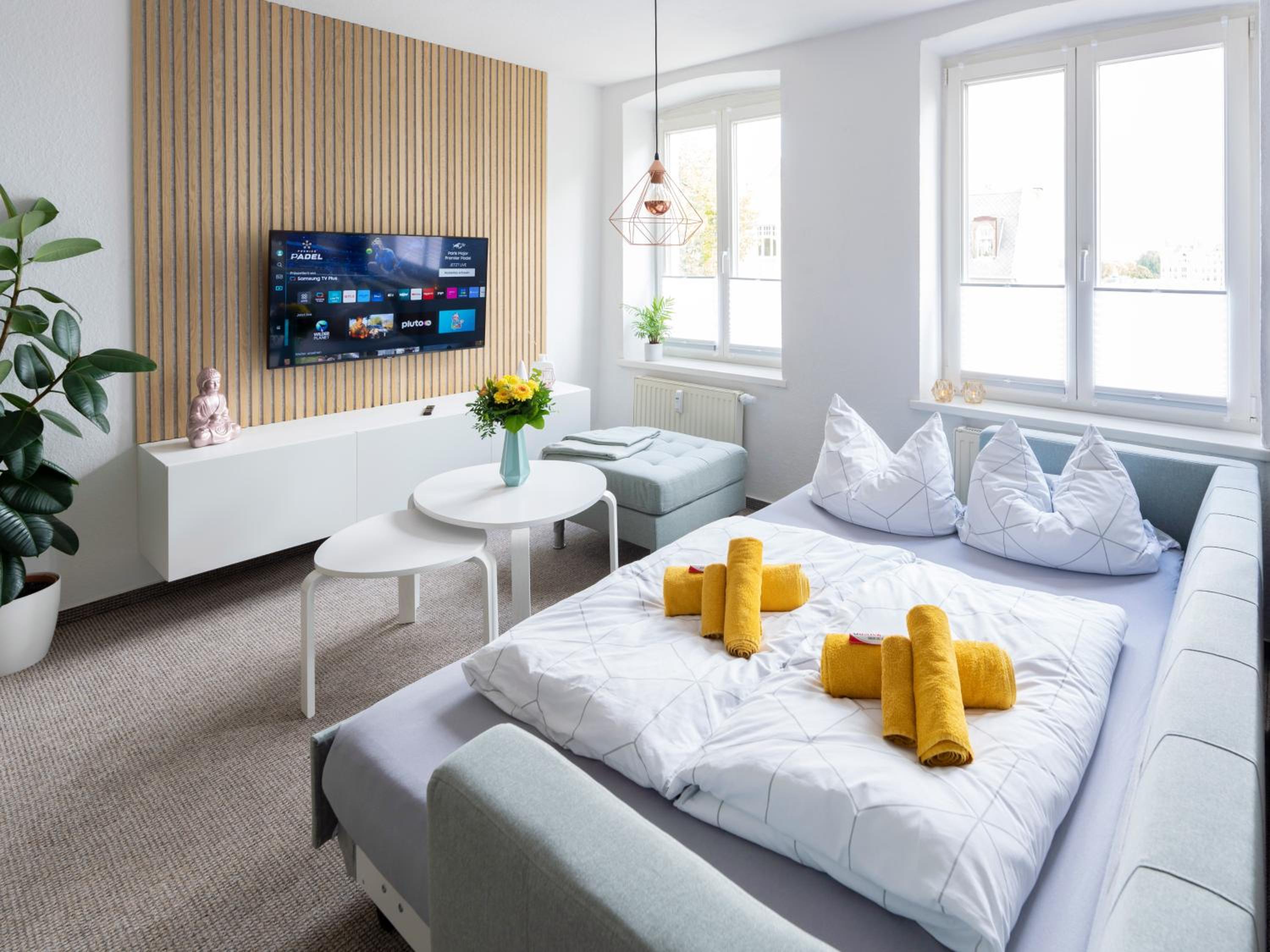 Schlosskönig - Modernes & zentrales Apartment mit Balkon und Arbeitsplatz