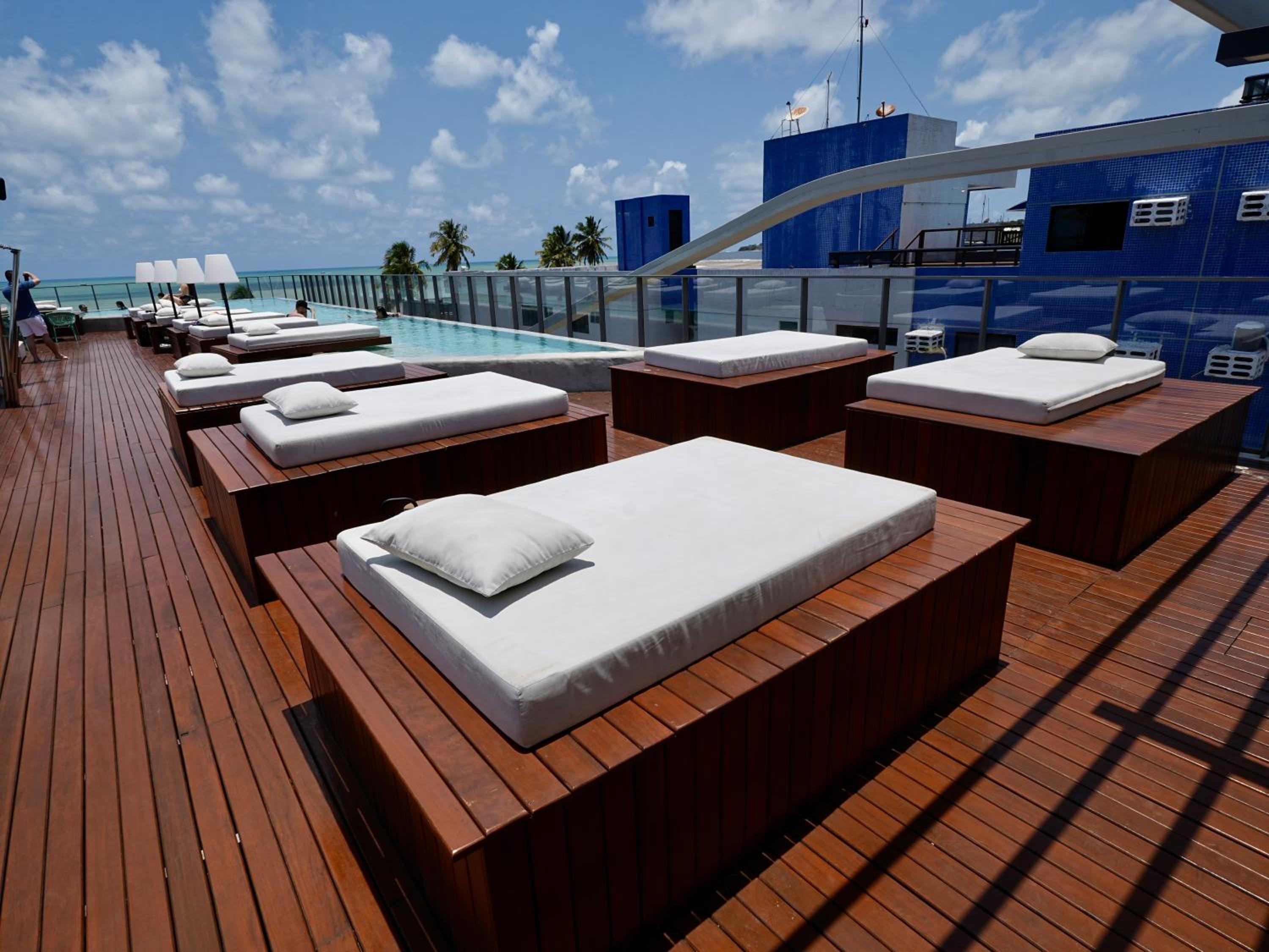 Setai Yacht Premium #307 by AcalMar Flats