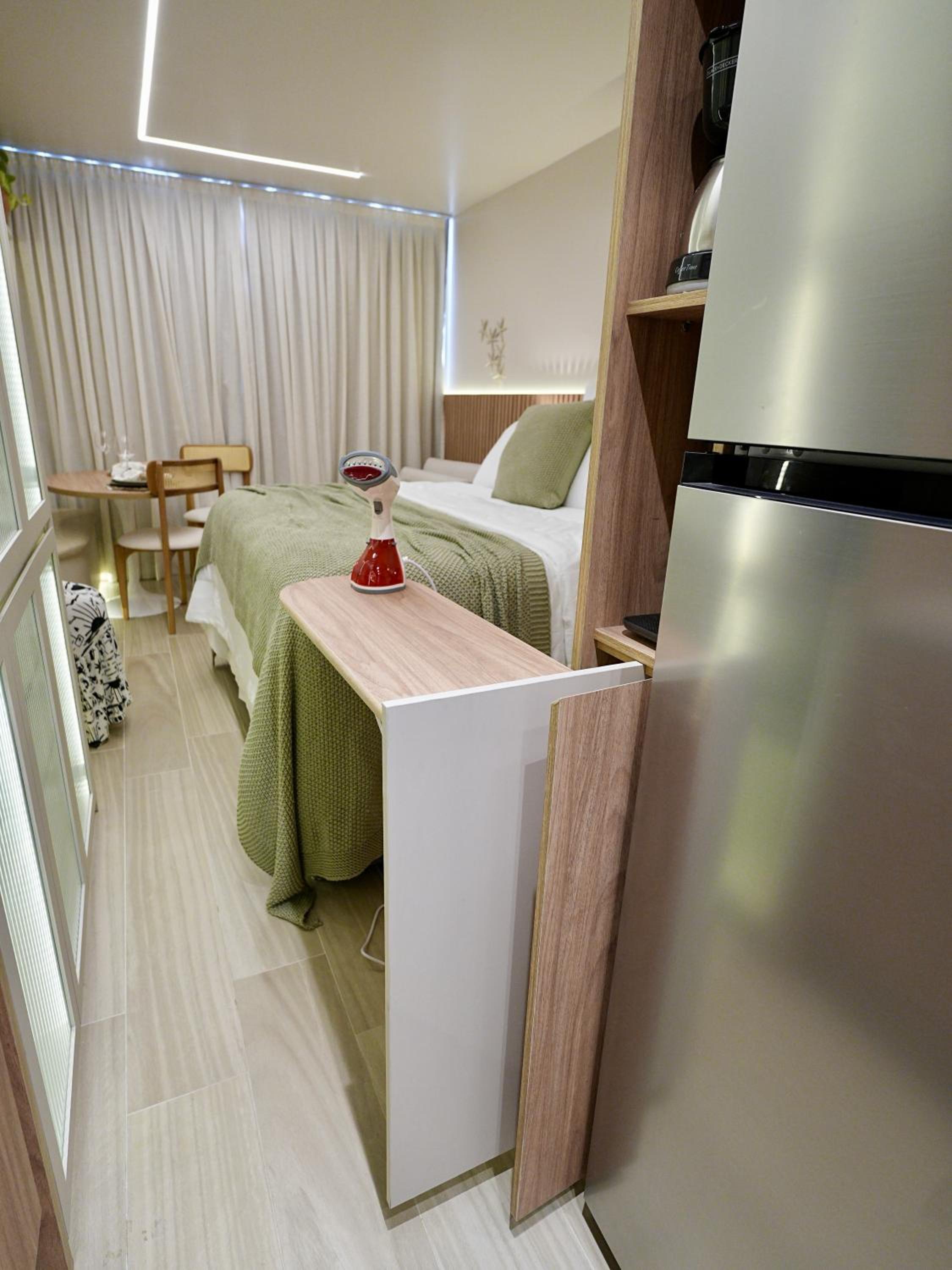 Setai Yacht Premium #307 by AcalMar Flats