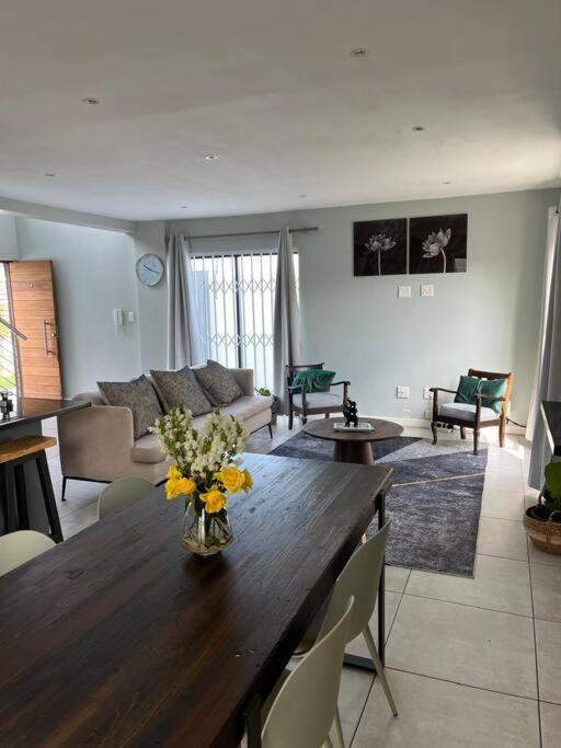 Home in Parklands East view 5