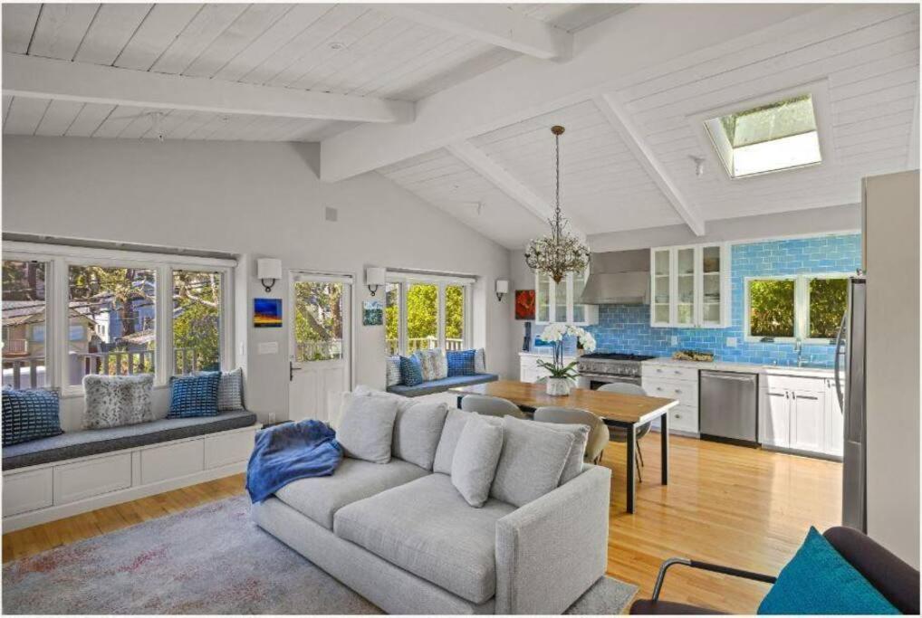 Monterey Vacations - Gorgeous 3-bdrm home, walk to town and beach - Property Image 5