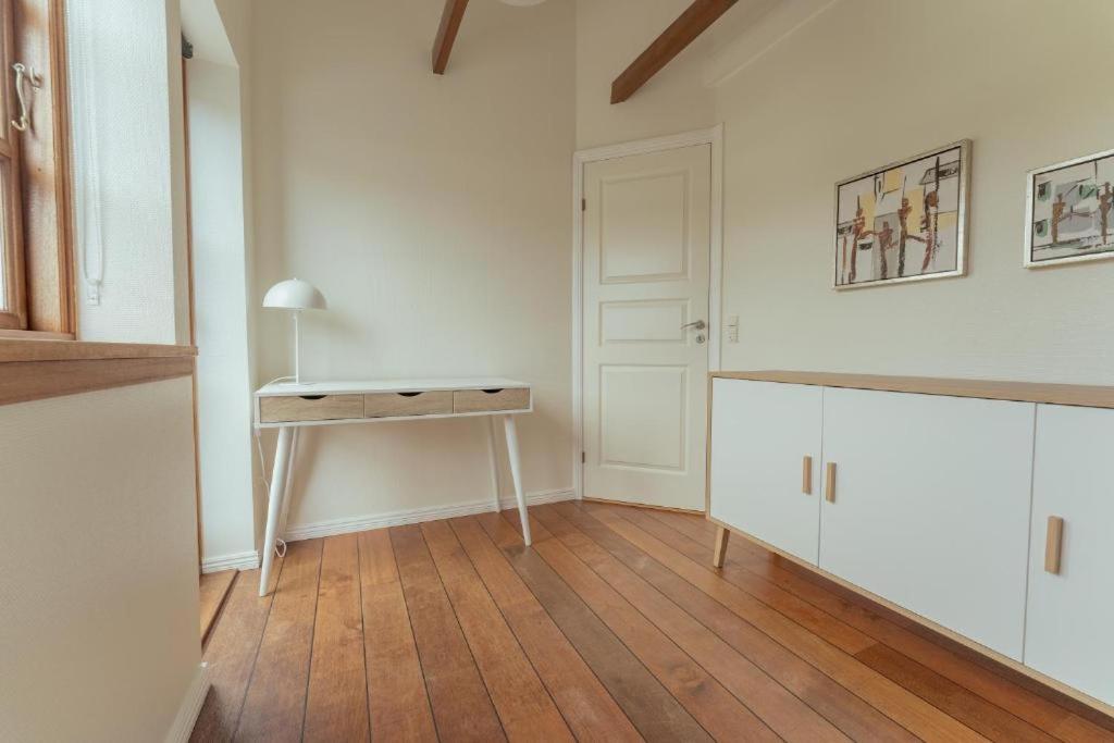 Penthouse Downtown with 4 bedrooms and Harbour View