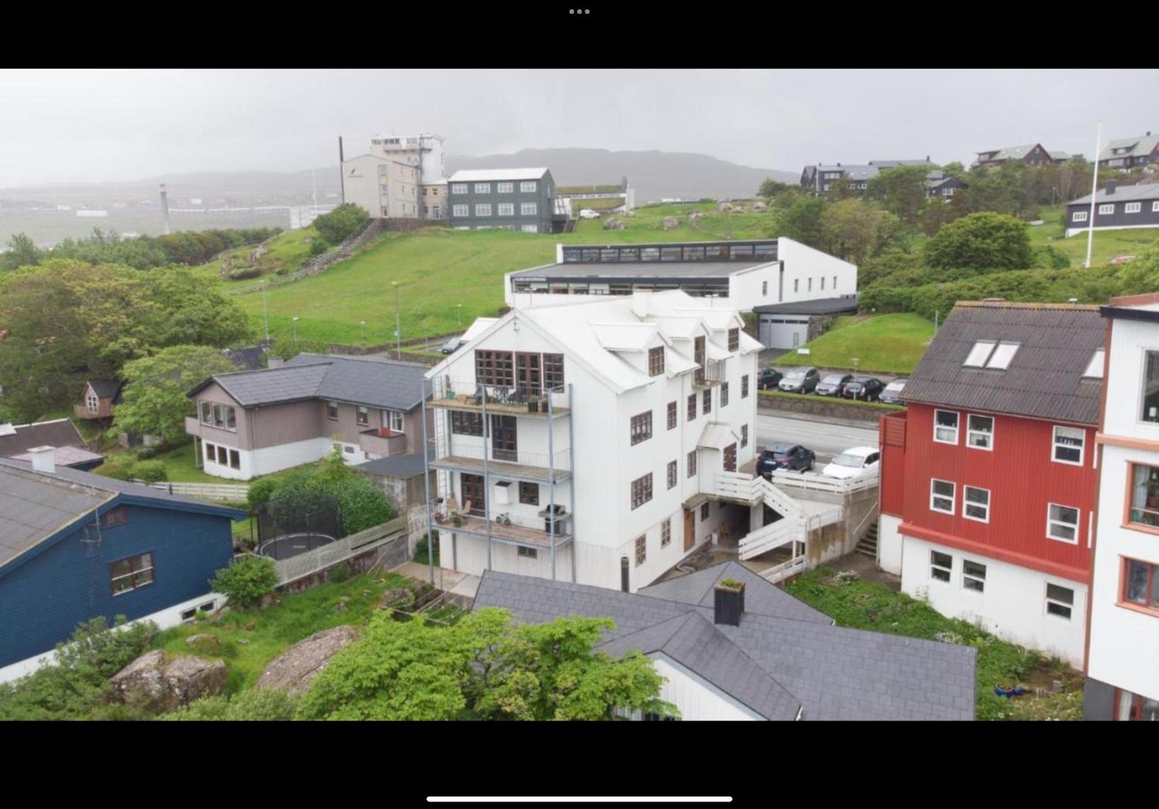 Penthouse Downtown with 4 bedrooms and Harbour View
